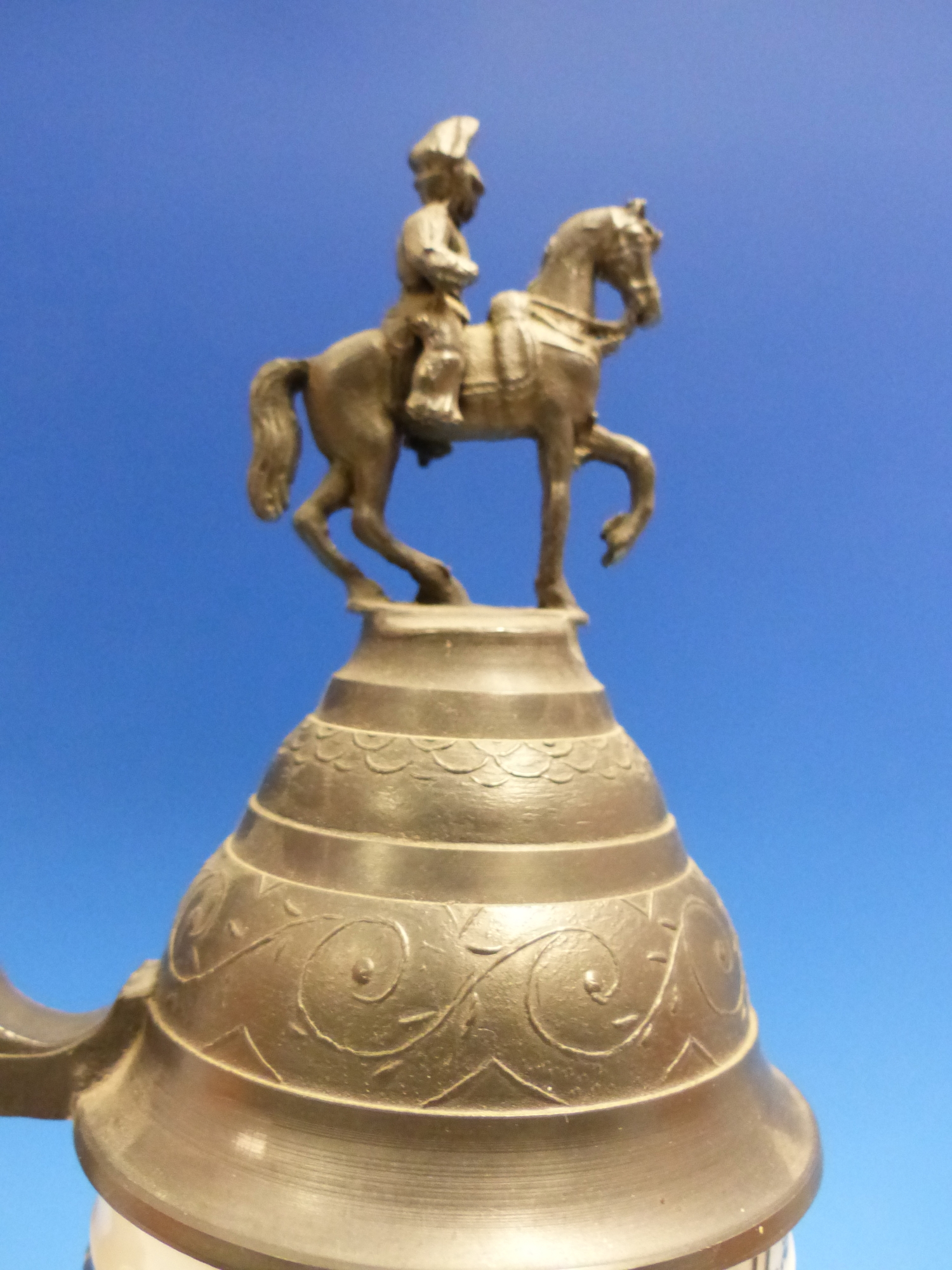 A KUHR PORCELAIN PEWTER LIDDED TANKARD DECORATED FOR A MUNICH CAVALRY BATTALION. H 31.5cms. TOGETHER - Image 11 of 11