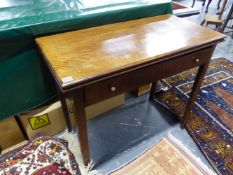 A GEO.III.MAHOGANY FOLD OVER TEA TABLE WITH FRIEZE DRAWER ON PLAIN SQUARE TAPERED LEGS. 88 x 85 x