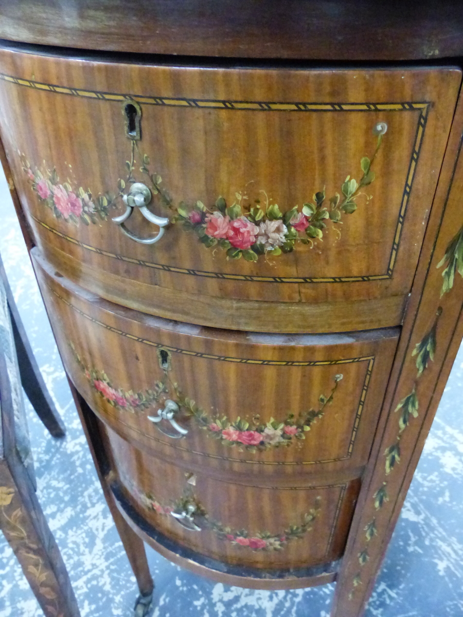 AN EDWARDIAN SATINWOOD KIDNEY SHAPED DESK, POLYCHROME NEOCLASSICAL FLORAL DECORATION WITH FIGURAL - Image 9 of 9