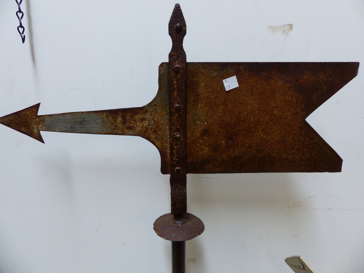 AN IRON WEATHER VANE IN THE FORM OF A PENNANT AND ARROW, NOW MOUNTED ON A RECTANGULAR BASE. H - Image 3 of 3