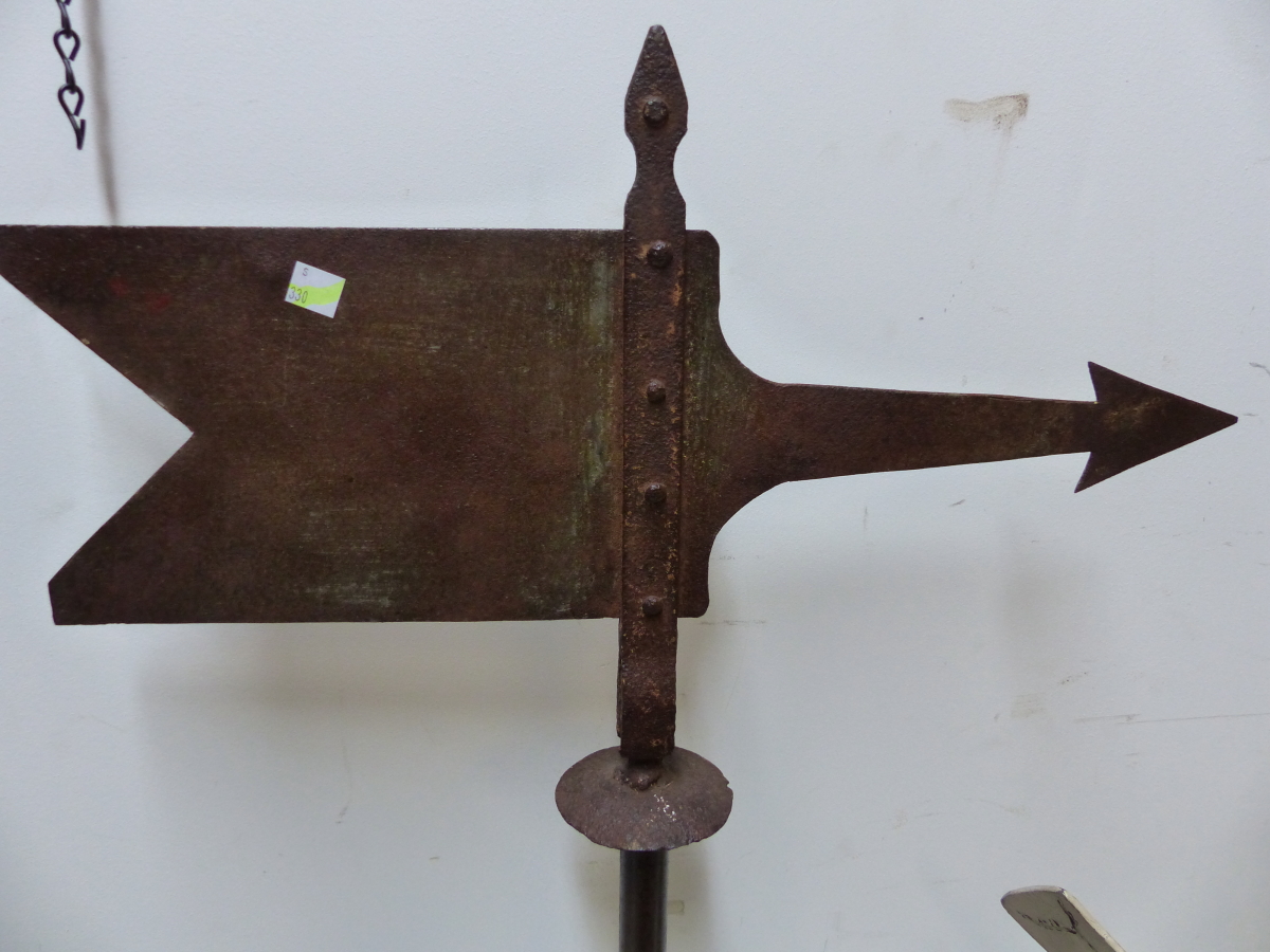 AN IRON WEATHER VANE IN THE FORM OF A PENNANT AND ARROW, NOW MOUNTED ON A RECTANGULAR BASE. H - Image 2 of 3