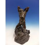 ALFREDO PINA. (1893-1966) A BRONZE FIGURE OF THE PRODIGAL SON KNEELING ON A ROCK AND STRETCHING BACK