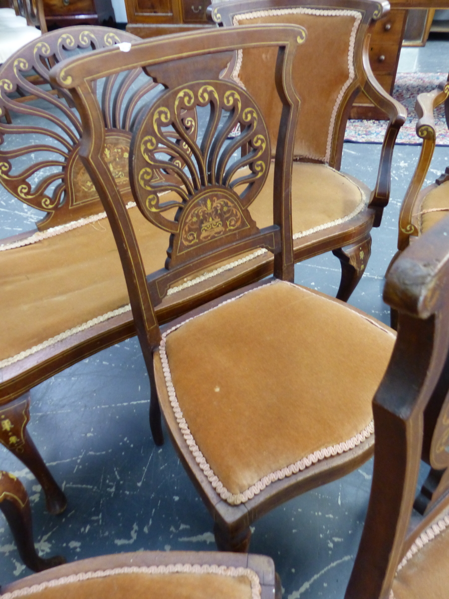 A SEVEN PIECE EDWARDIAN SUITE OF MAHOGANY SEAT FURNITURE, EACH WITH MARQUETRY ANTHEMION CRESCENT - Image 5 of 8