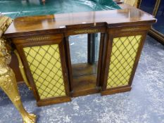 A REGENCY STYLE ROSEWOOD INVERTED BREAKFRONT SMALL BOOKCASE CABINET. 112 x 36 x H.86cms.