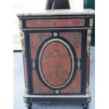 A 19th.C.FRENCH BOULLE MARBLE TOP SIDE CABINET WITH ORMOLU MOUNTS AND OVAL CENTRE PANEL TO DOOR. W.