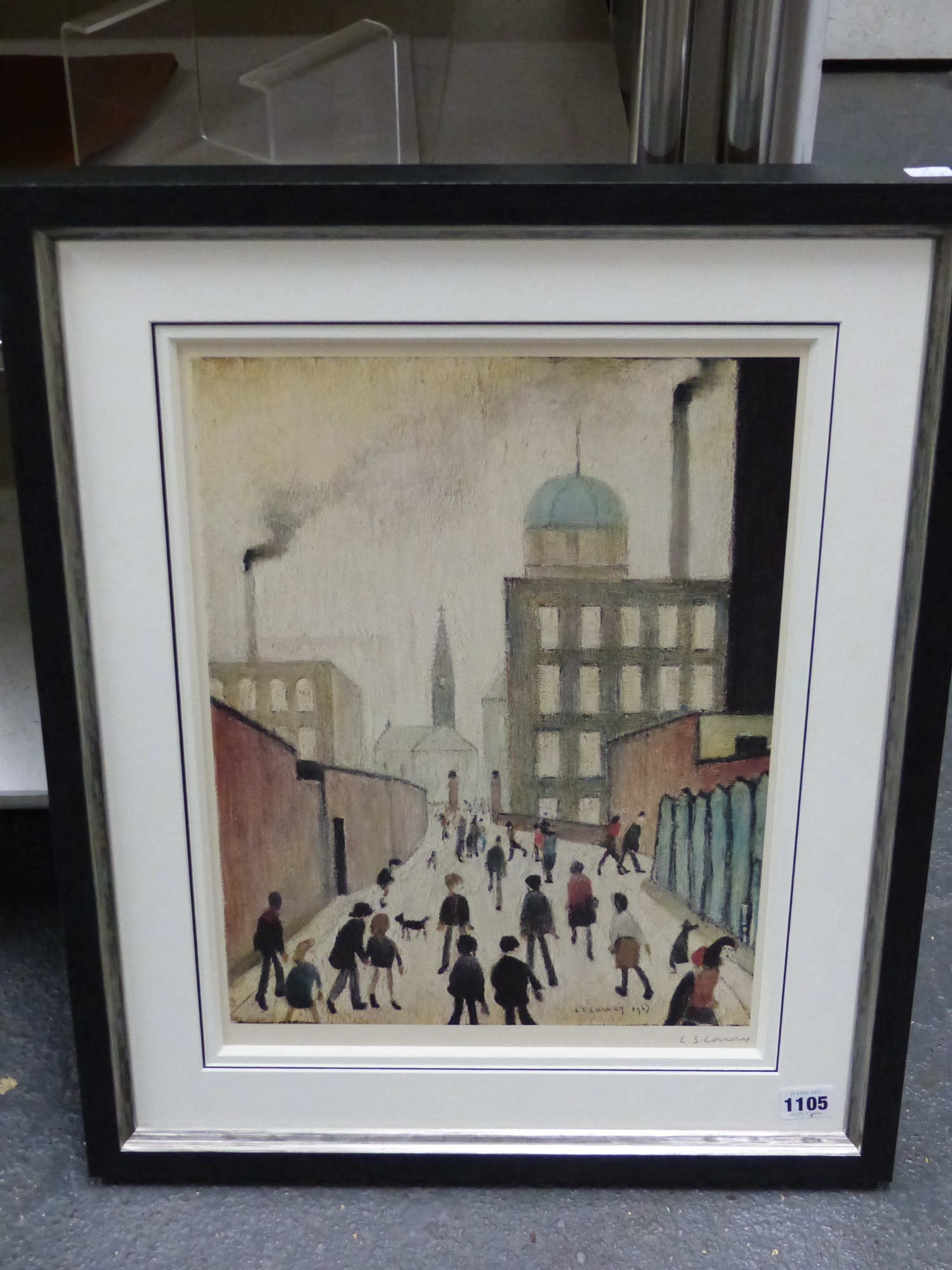L.S.LOWRY. (1887-1976) ARR. MRS SWINDELLS PICTURE, PENCIL SIGNED LIMITED EDITION COLOUR PRINT. 43 - Image 3 of 6