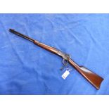 RIFLE (FAC REQUIRED) A WINCHESTER .25-20 WCF MODEL 1892 LEVER ACTION SERIAL NUMBER 443061 ( ST.NO.