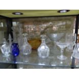 A COLLECTION OF VARIOUS GLASS, TO INCLUDE SIX DECANTERS, TWO STANDING BOWLS AND TWO JUGS.