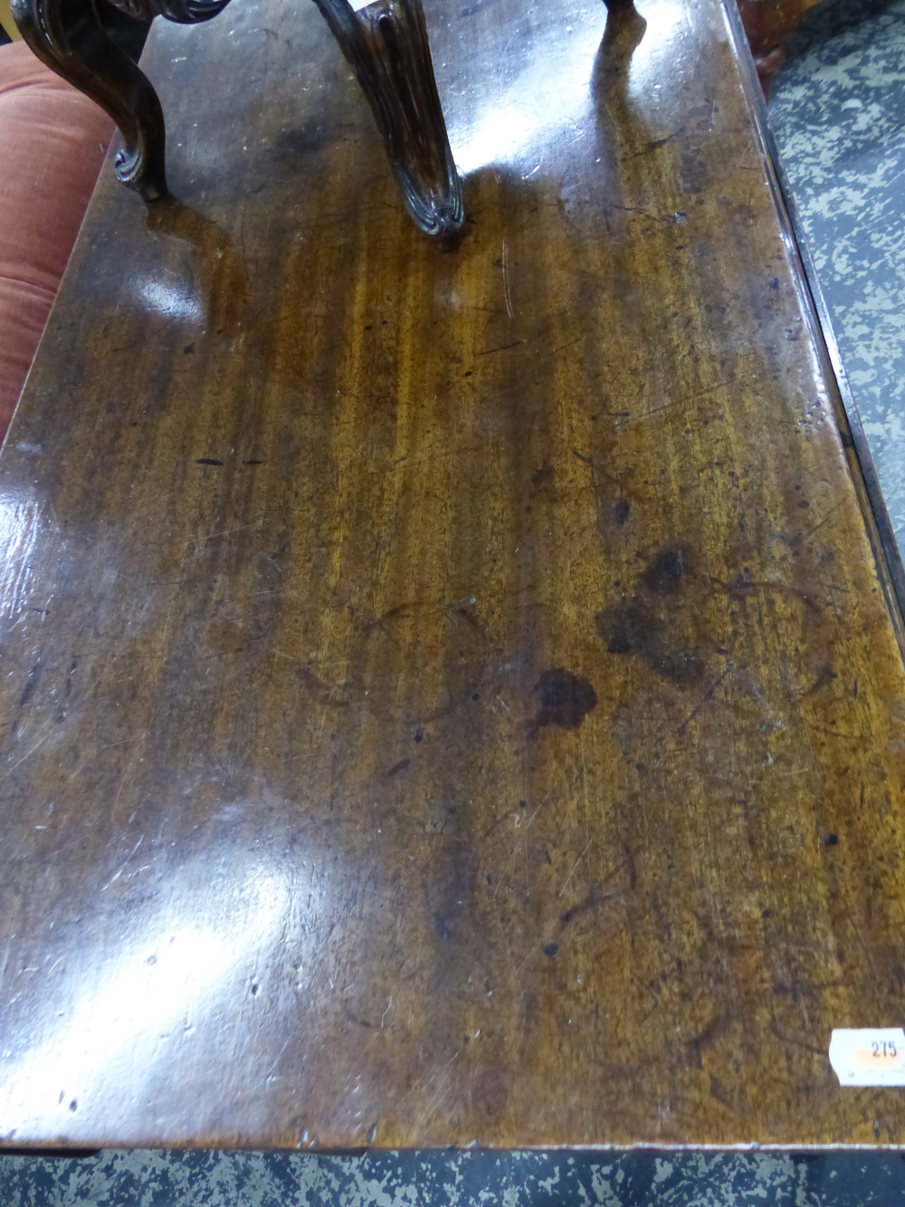 A LATE GEORGIAN MAHOGANY PEMBROKE TABLE WITH END DRAWER ON SQUARE TAPERED LEGS. W.91 x H.67cms. - Image 3 of 4