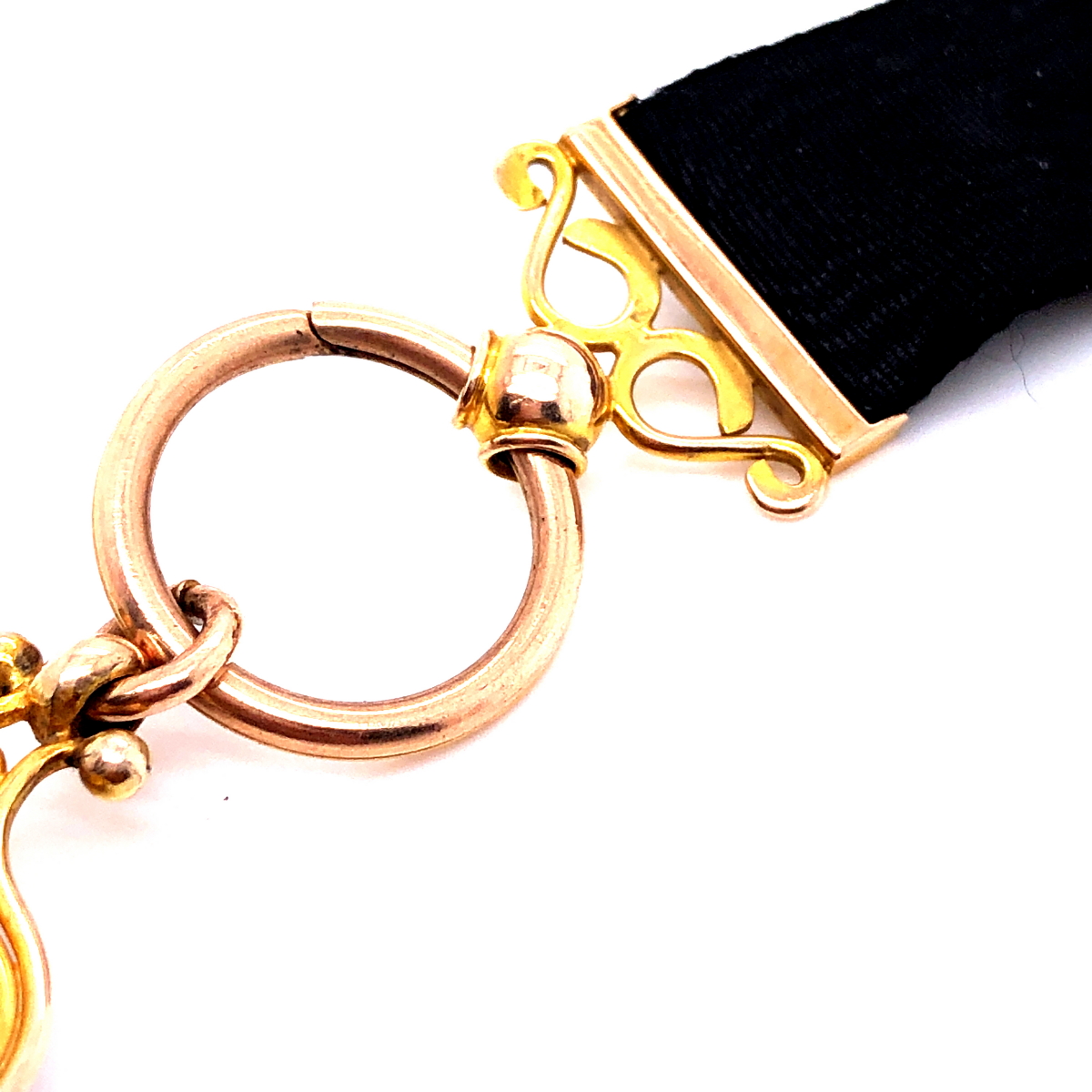 AN 18ct GOLD COCKTAIL WATCH FITTED WITH A 9ct GOLD BRACELET STRAP, A PAIR OF 9ct GOLD CUFFLINKS, - Image 25 of 31