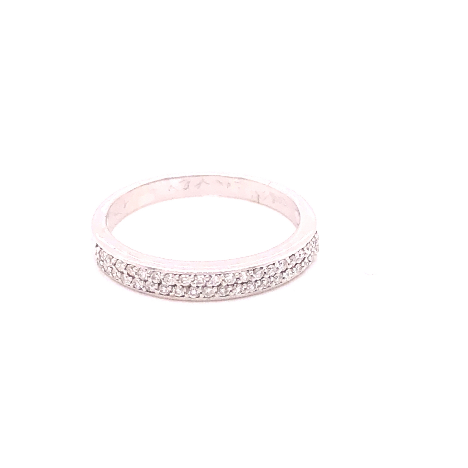 A 14ct WHITE GOLD TWO ROW DIAMOND SET HALF ETERNITY RING. FINGER SIZE M 1/2, GROSS WEIGHT 2.2grms. - Image 4 of 5