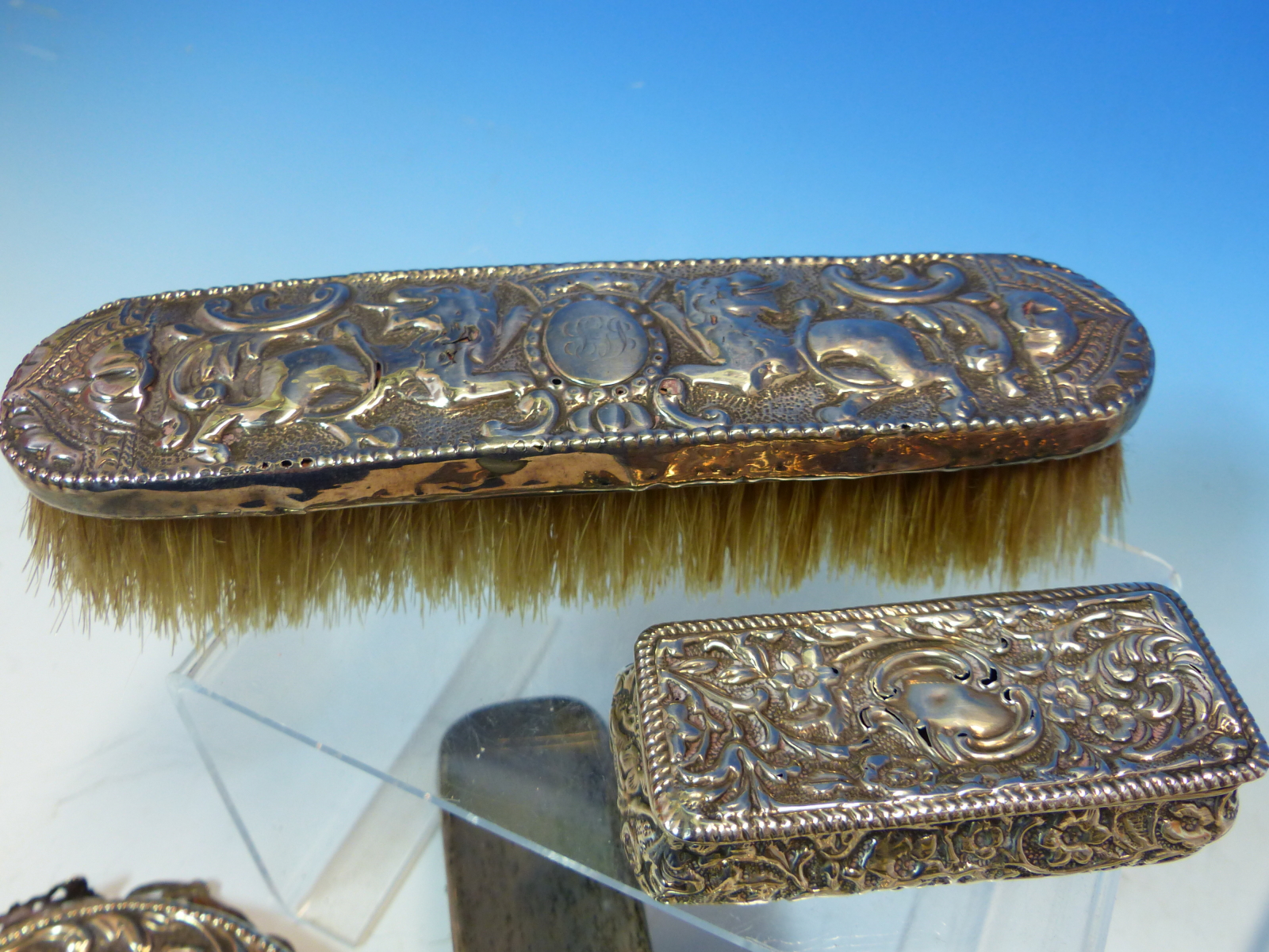 A HALLMARKED SILVER THREE PIECE DRESSING TABLE SET, A FURTHER REPOUSSE DECORATED MIRROR AND BRUSH, A - Image 3 of 8