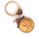 A 1911 EDWARDIAN 22ct GOLD FULL SOVEREIGN COIN ENCASED IN A 9ct GOLD PENDANT MOUNT TOGETHER WITH