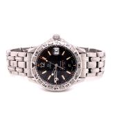 A GENTS OMEGA SEAMASTER STAINLESS STEEL BRACELET WATCH, BLACK DIAL AND BATONS, DATE WHEEL AT 3PM.