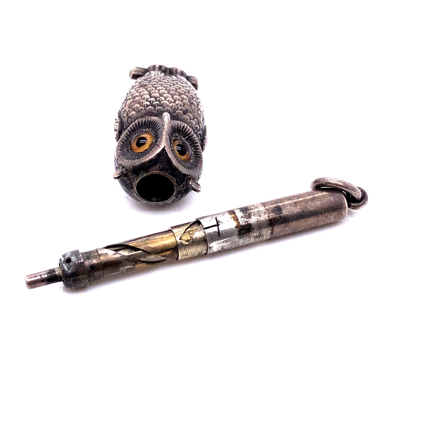 AN S.MORDAN & CO VICTORIAN NOVELTY SILVER OWL PROPELLING PENCIL, THREE VINTAGE GOLD WATCHES, A - Image 20 of 26