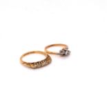 AN 18ct YELLOW GOLD AND DIAMOND FIVE STONE GRADUATED CARVED HALF HOOP RING, FINGER SIZE R, AND A