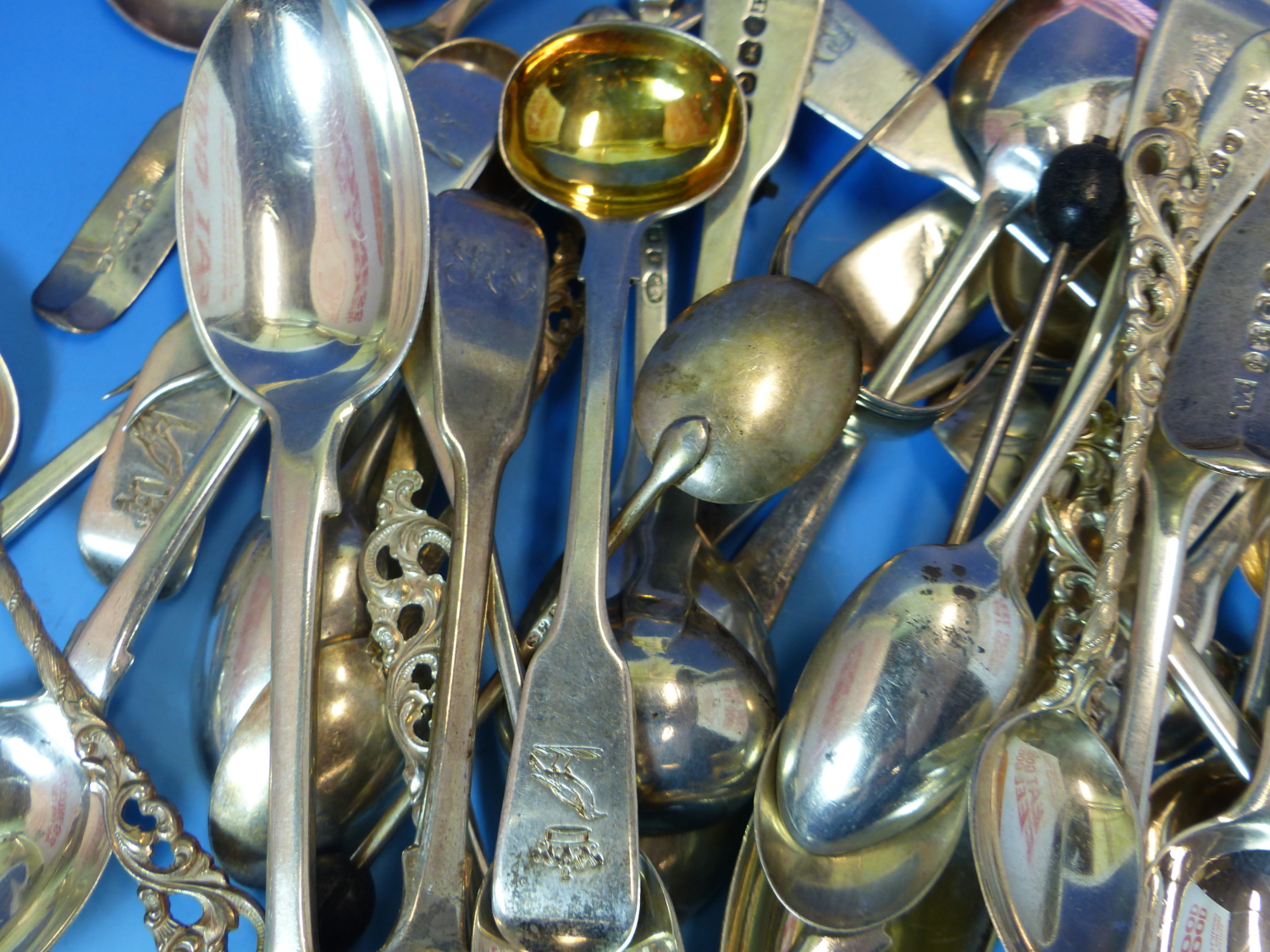 A COLLECTION OF VARIOUS 19th C. AND LATER HALLMARKED SILVER AND PLATED SMALL SPOONS, BUTTER - Image 4 of 10