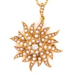 A GOLD, PEARL AND DIAMOND STAR BURST PENDANT / BROOCH SUSPENDED ON A 9ct GOLD 45cm BOX CHAIN. THE