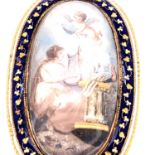AN ANTIQUE GEORGIAN OVAL MOURNING / MEMORIAL BROOCH, DEPICTING A MAIDEN WITH HARP PLAYING NEXT TO