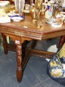 A MAHOGANY OCCASIONAL TABLE.