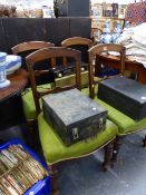 A SET OF FOUR VICTORIAN DINING CHAIRS.