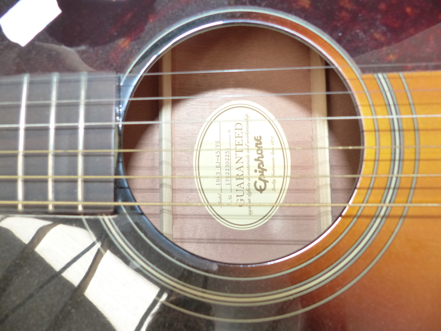 A EPIPHONE ACCOUSTIC GUITAR IN CARRYING CASE. - Image 3 of 29