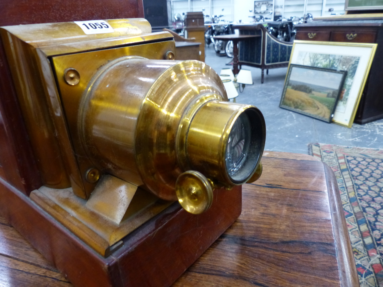 A MAHOGANY MAGIC LANTERN WITH LACQUERED BRASS LENS MOUNTS. W 41cms. - Image 2 of 6