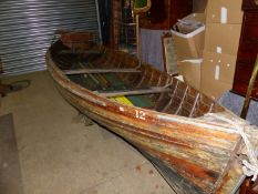 CLINKER BUILT EDWARDIAN BOATING LAKE ROWING BOAT /SKIFF WITH HIGH BACK SEAT. COMPLETE WITH ROW LOCKS