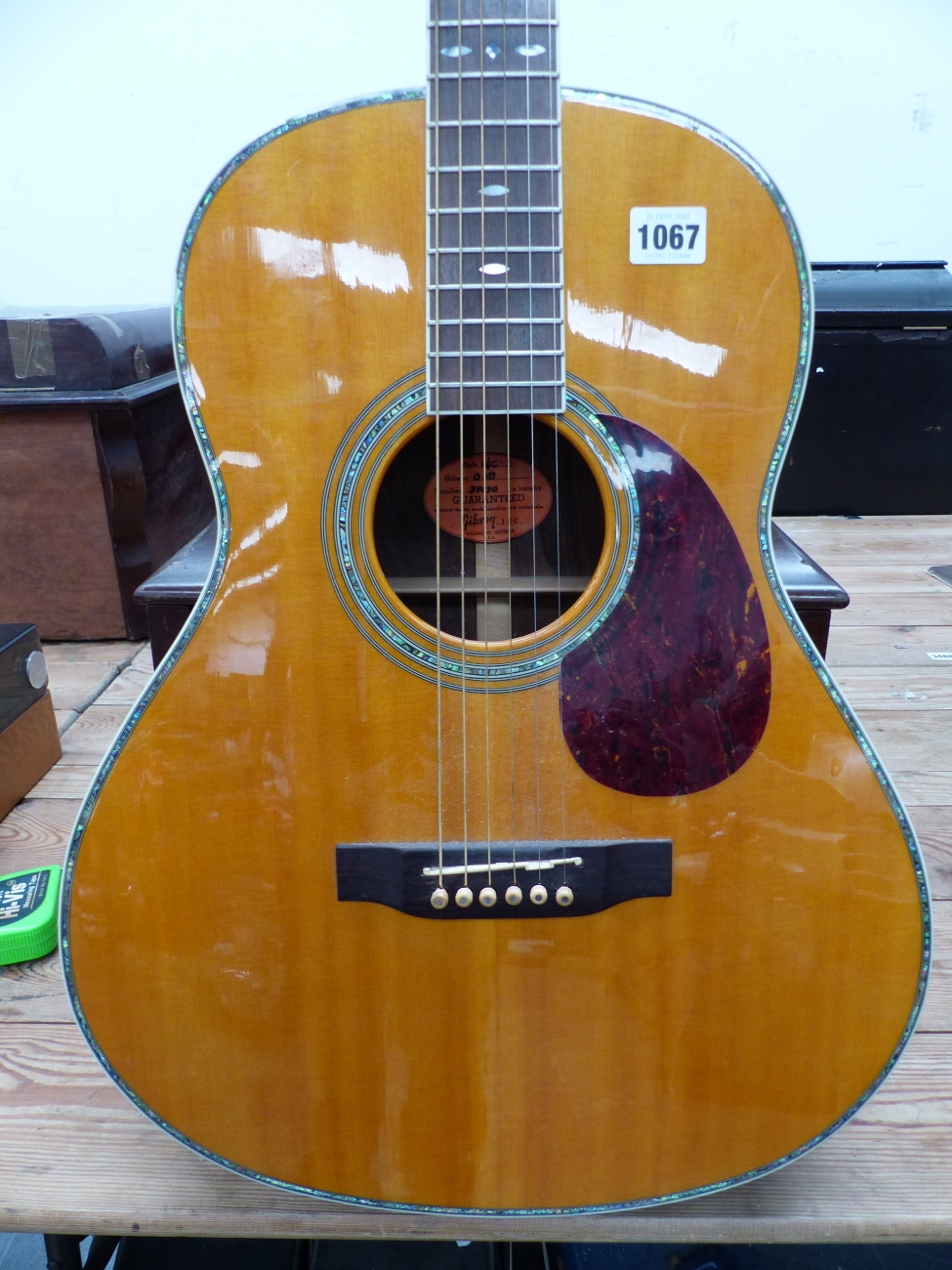 A COPY OF A GIBSON ACCOUSTIC GUITAR, No 38090 WITH A CARRYING CASE. NOTE THIS GUITAR IS A RE-BADGED - Image 12 of 28