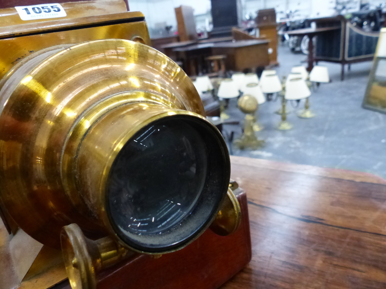 A MAHOGANY MAGIC LANTERN WITH LACQUERED BRASS LENS MOUNTS. W 41cms. - Image 3 of 6