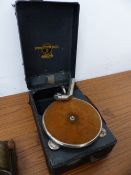 A BLACK LEATHERETTE CASED COLUMBIA VIVA-TONAL GRAFONOLA WIND UP GRAMOPHONE, THE BROWN VELVET