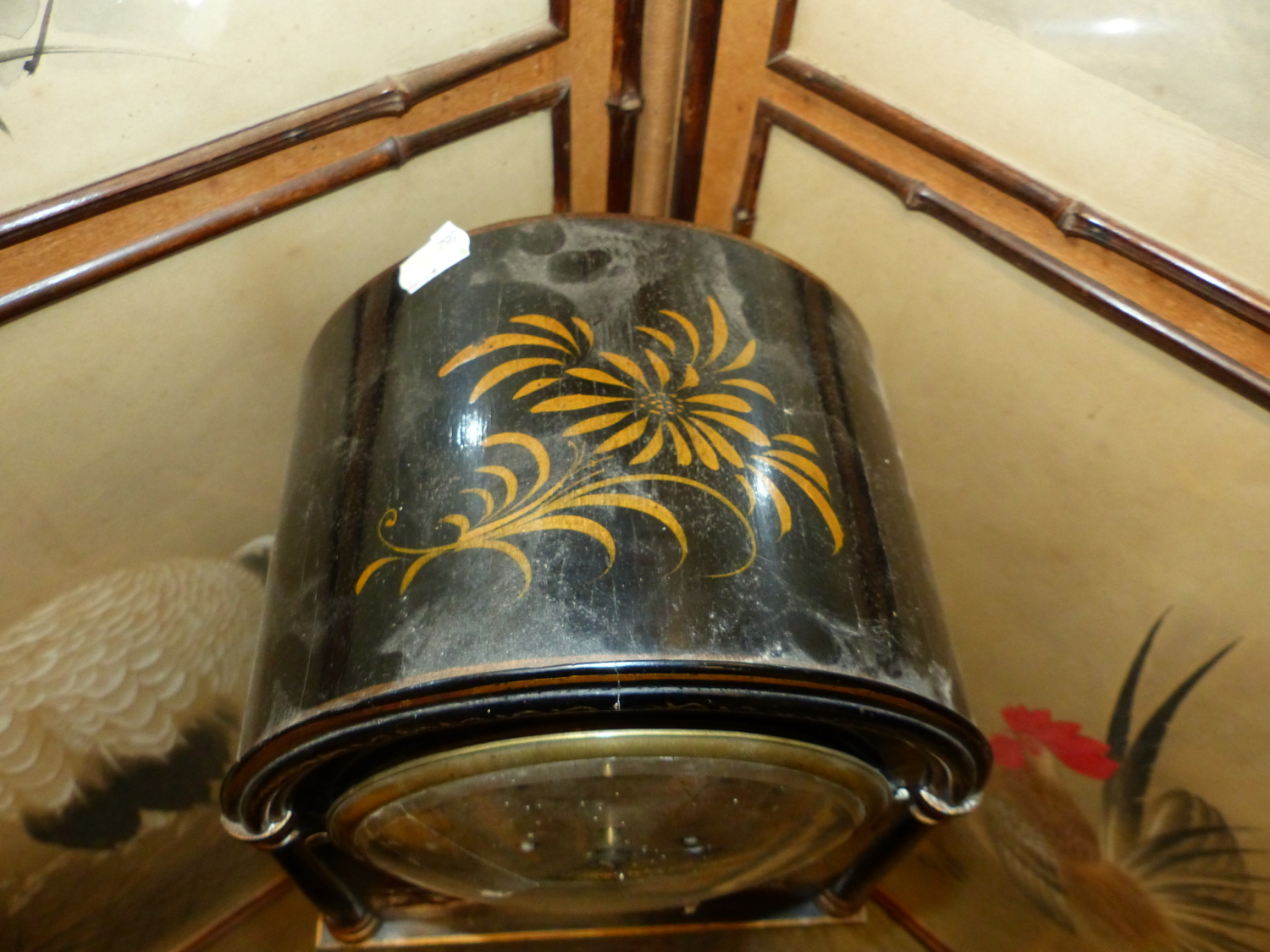 A CHINOISERIE PAINTED BLACK LACQUER GRANDMOTHER CLOCK WITH THE EMBEE MOVEMENT STRIKING ON A COILED - Image 6 of 10