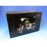 A MINICHAMPS SCALE MODEL OF A NORTON COMMANDO 750 FASTBACK MOTORBIKE IN ITS ORIGINAL BOX, THE BOX. W