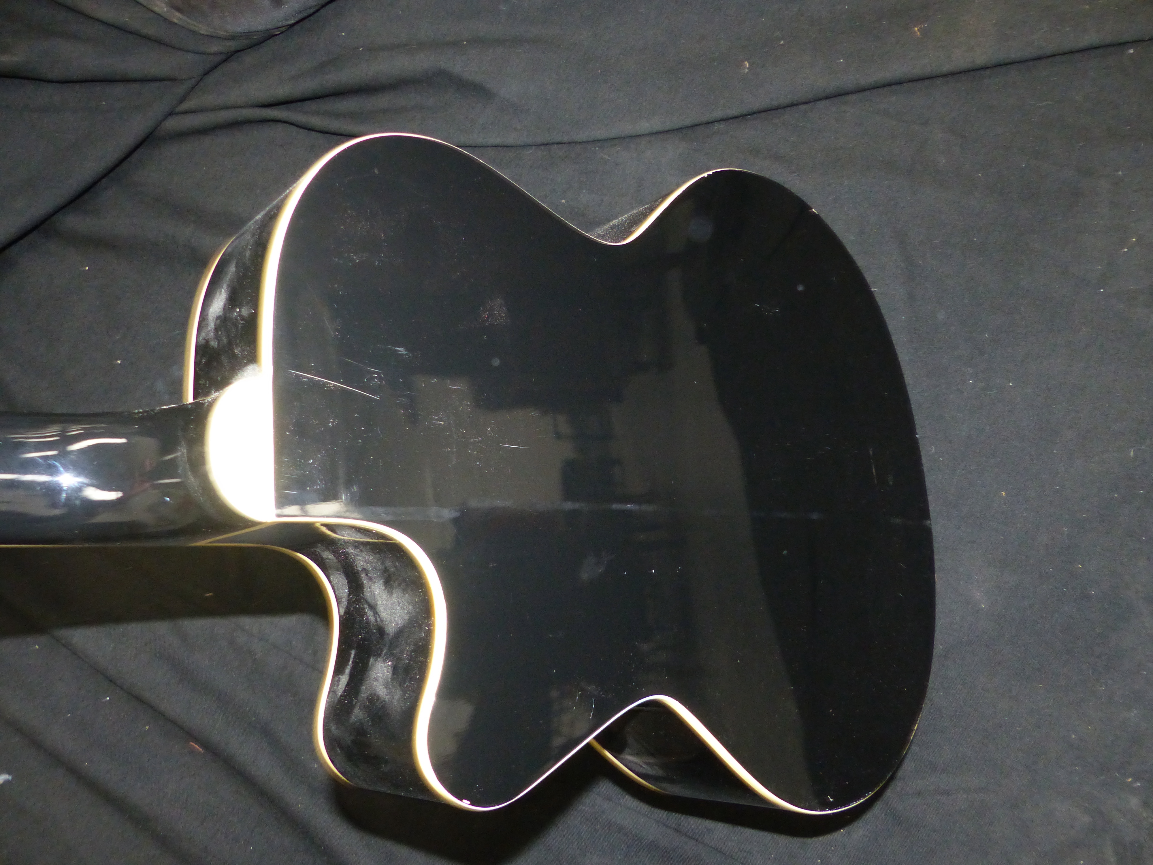 A JJ HEART ACCOUSTIC GUITAR, MODEL JJT-HEART/BK. - Image 6 of 7