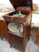 A MAHOGANY CASED THOMAS EDISON DIAMOND DISC LABORATORY MODEL WIND UP GRAMOPHONE WITH SOUTH AFRICAN