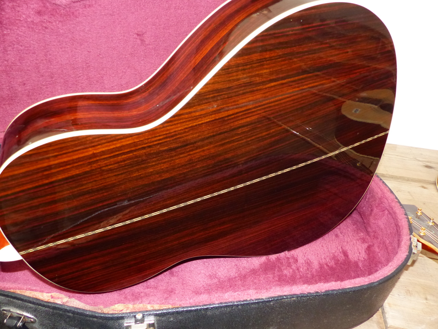 A COPY OF A GIBSON ACCOUSTIC GUITAR, No 38090 WITH A CARRYING CASE. NOTE THIS GUITAR IS A RE-BADGED - Image 9 of 28