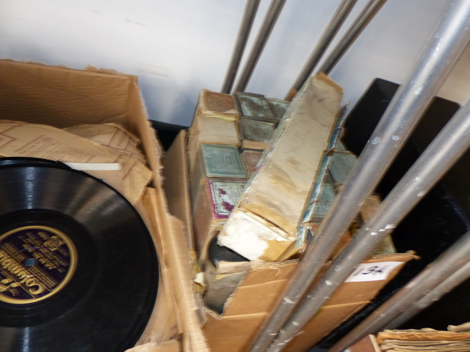 A QUANTITY OF 78 RPM RECORDS. - Image 4 of 5