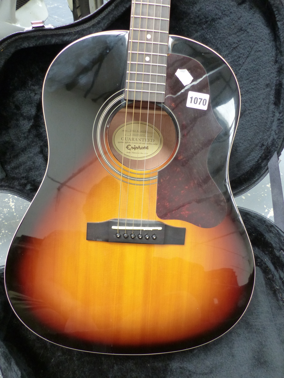 A EPIPHONE ACCOUSTIC GUITAR IN CARRYING CASE. - Image 11 of 29