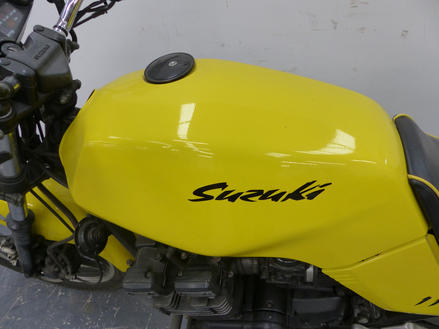 SUZUKI GSX1100E (1983) REG NO KEG 557Y GSX1100E- THIS CUSTOMISED 1983 GSX, SUPPLIED NEW ABROAD AND - Image 5 of 12