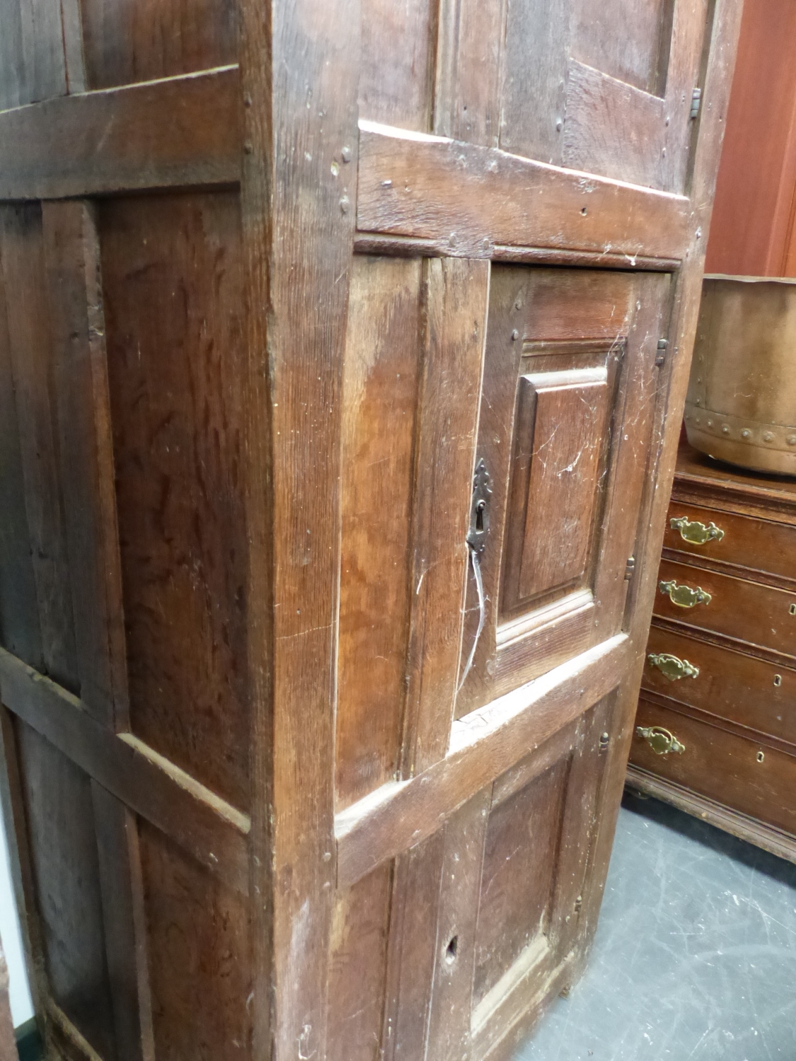 AN 18th.C.AND LATER DUTCH OAK HALL CABINET WITH THREE PANEL DOORS. W.75 x D.55 x H.186cms. - Image 3 of 8