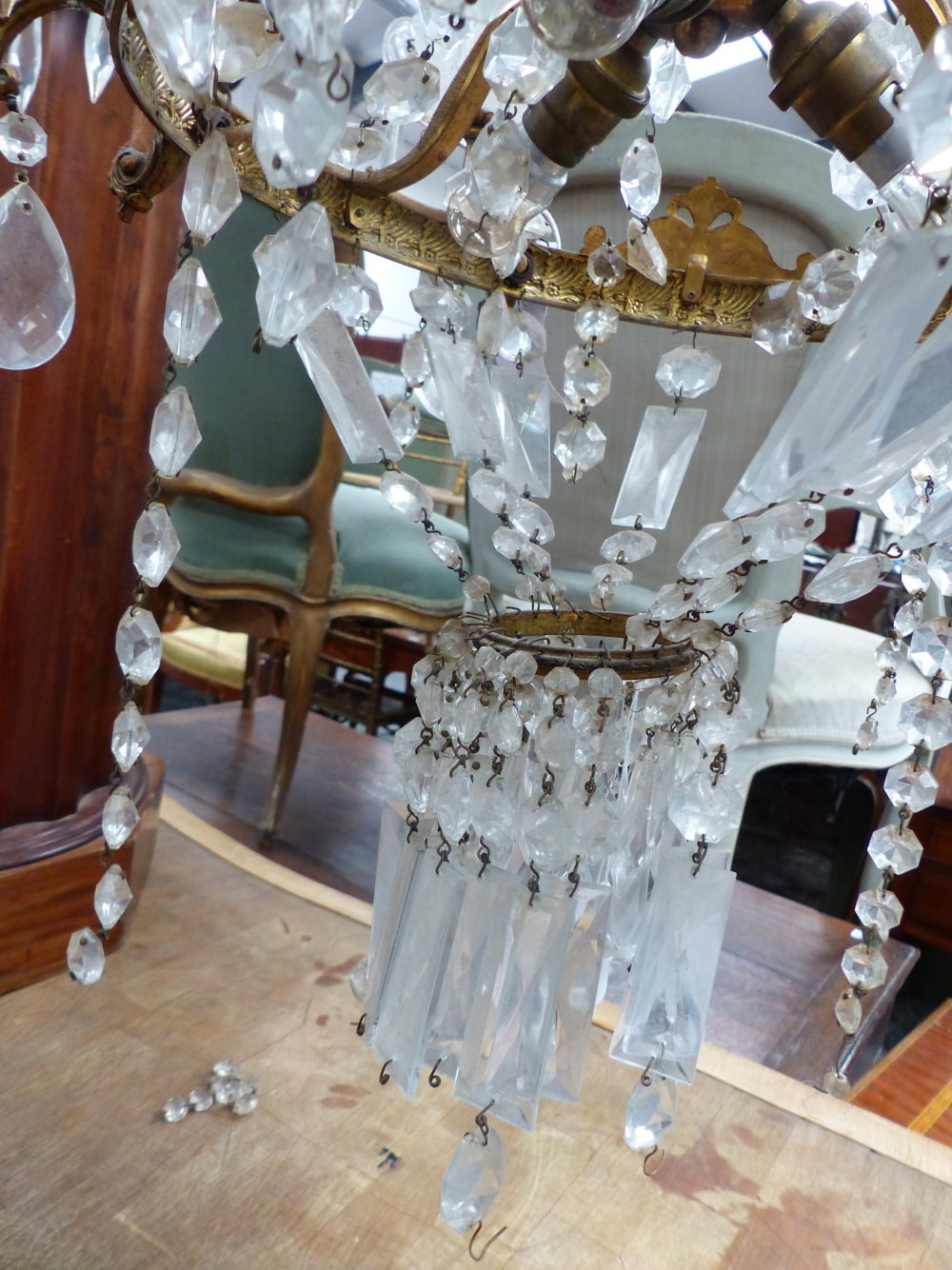 A SIX LIGHT GILT METAL AND CRYSTAL CHANDELIER IN THE FRENCH TASTE, TOGETHER WITH TWO FOLIATE FORM - Image 2 of 6