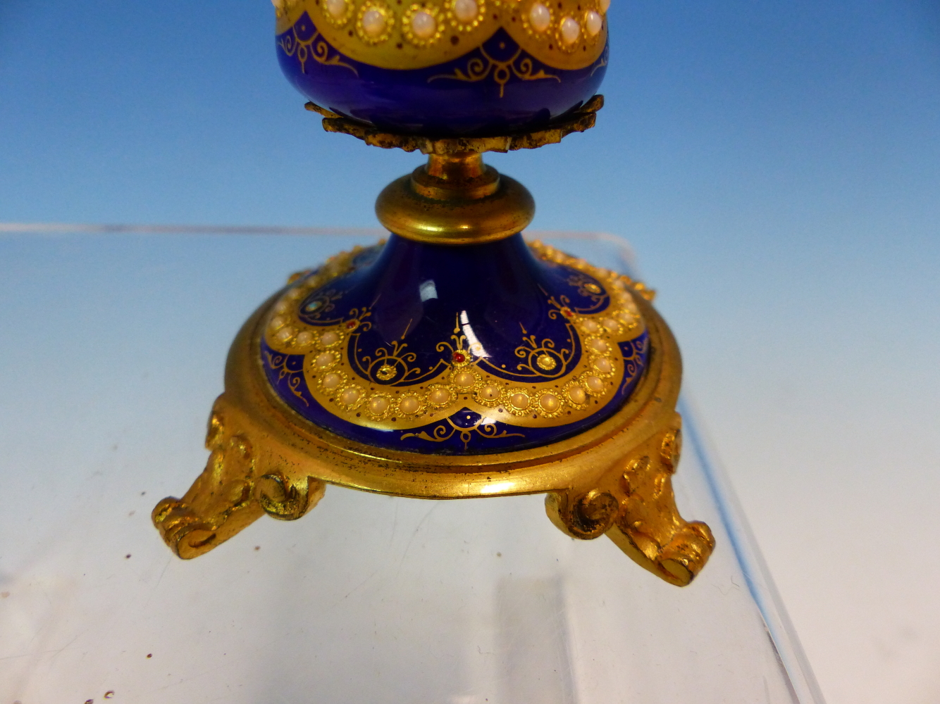 A FLORAL ENAMELLED ROYAL BLUE GROUND WAISTED CYLINDRICAL VASE ON FOUR ORMOLU FEET. H 15cms. ROGETHER - Image 12 of 14