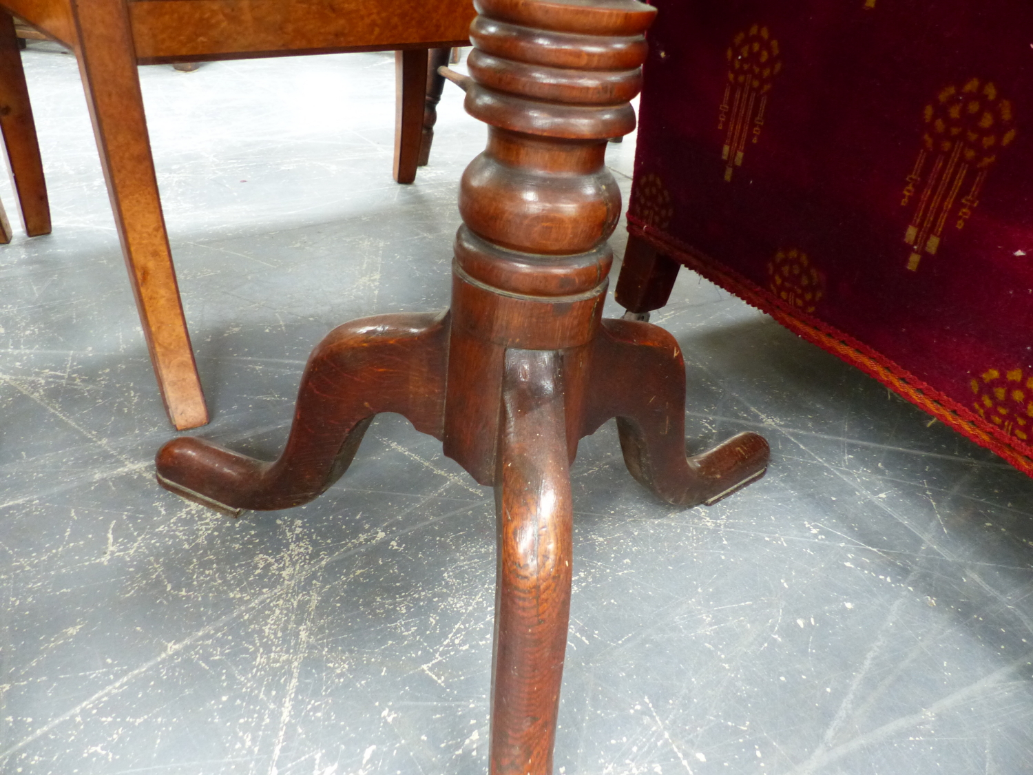 AN EARLY 19th.C.MAHOGANY BIRDCAGE TILT TOP TRIPOD TABLE. Dia.61cms TOGETHER WITH A SIMILAR PERIOD - Image 8 of 9