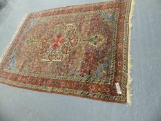 AN ANTIQUE PERSIAN BAKHTIARI CARPET. 306 x 212cms.