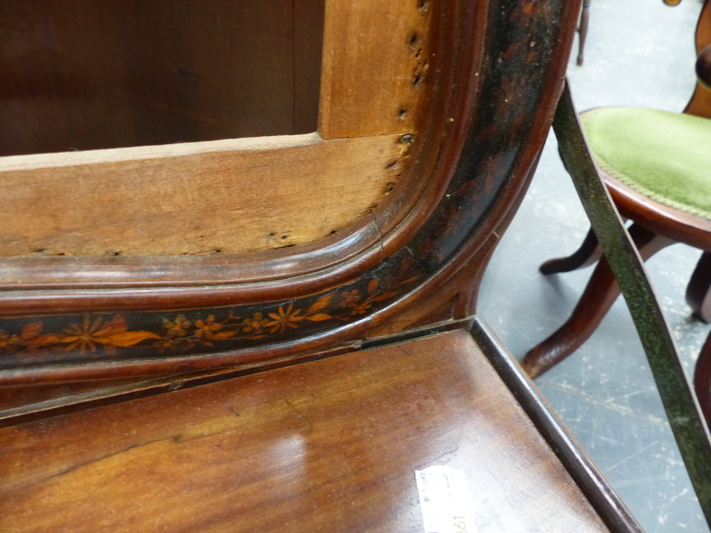A 19th.C.OLIVE WOOD AND INLAID FIRESCREEN WITH FOLD DOWN WRITING SURFACE. - Image 5 of 12