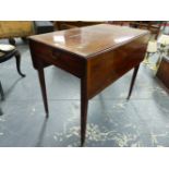 AN EARLY 19th.C.MAHOGANY PEMBROKE TABLE WITH END DRAWER ON SQUARE TAPERED LEGS AND BRASS CASTERS.