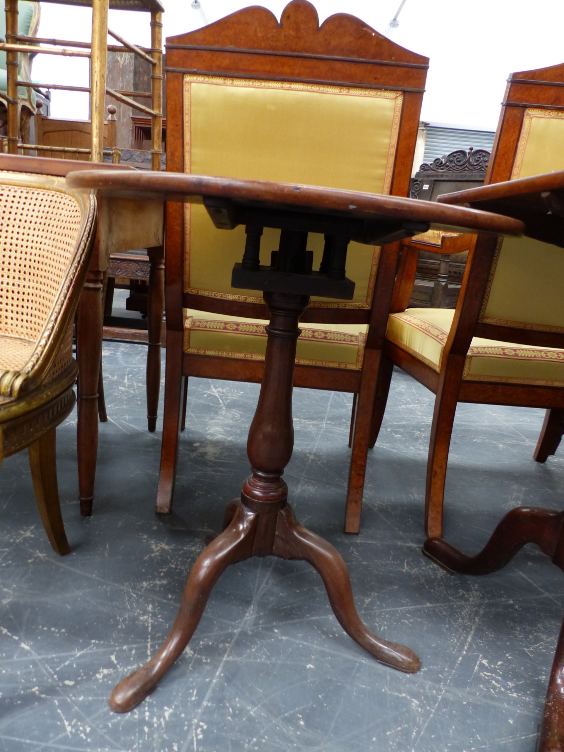 AN EARLY 19th.C.MAHOGANY BIRDCAGE TILT TOP TRIPOD TABLE. Dia.61cms TOGETHER WITH A SIMILAR PERIOD - Image 2 of 9