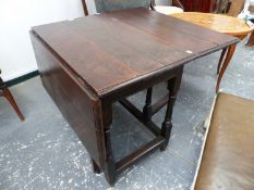 AN 18th.C.OAK SMALL COTTAGE GATELEG TABLE ON TURNED SUPPORTS. 122 x 81 x H.68cms. (OPEN)