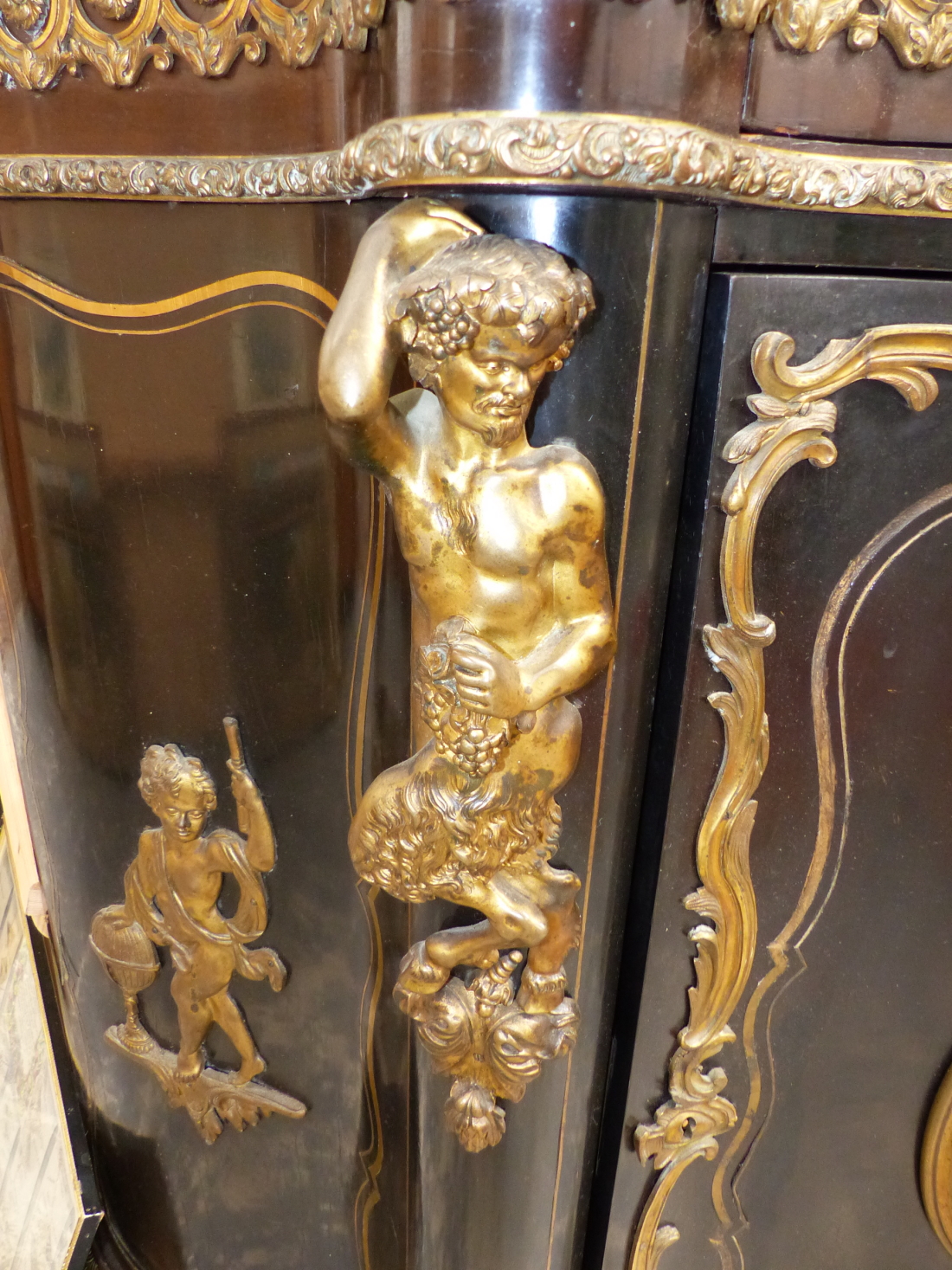 A FRENCH 19th.C.EBONISED ORMOLU MOUNTED MARBLE TOP CABINET, SERPENTINE FORM WITH FIGURAL MOUNTS - Image 15 of 15