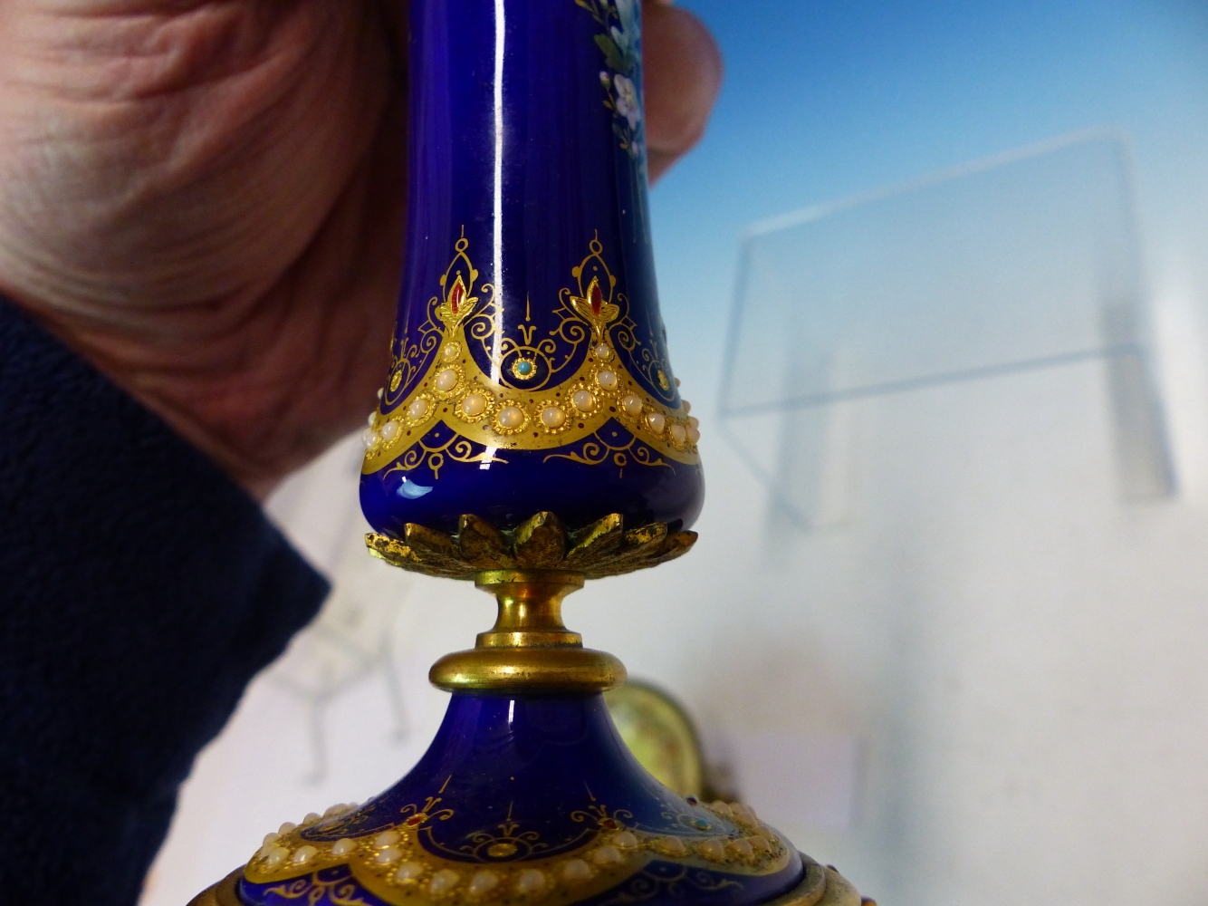 A FLORAL ENAMELLED ROYAL BLUE GROUND WAISTED CYLINDRICAL VASE ON FOUR ORMOLU FEET. H 15cms. ROGETHER - Image 14 of 14